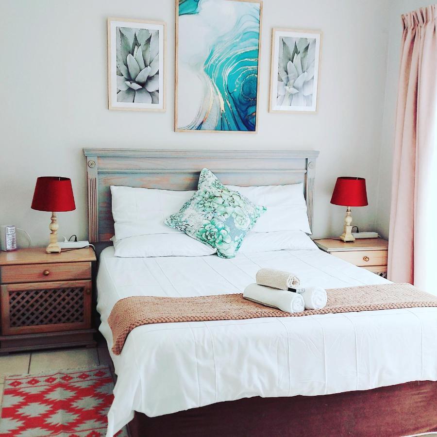 The Coelacanth Guest House And Beach Thyme Self Catering Kiddʼs Beach Exteriér fotografie