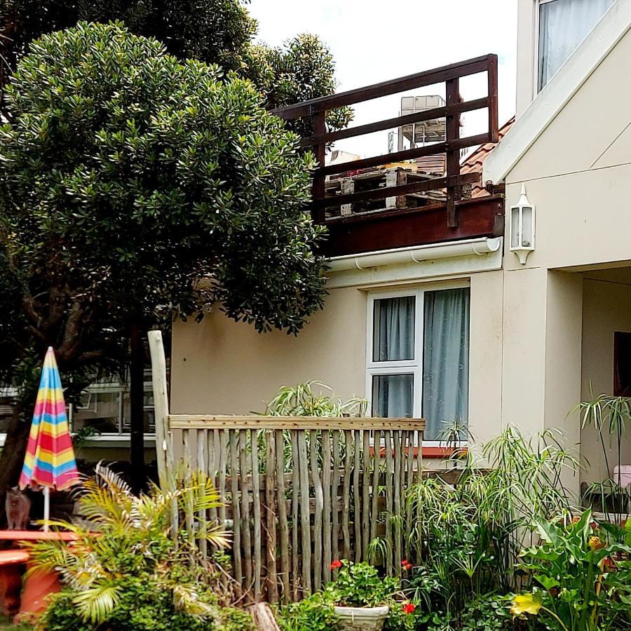The Coelacanth Guest House And Beach Thyme Self Catering Kiddʼs Beach Exteriér fotografie